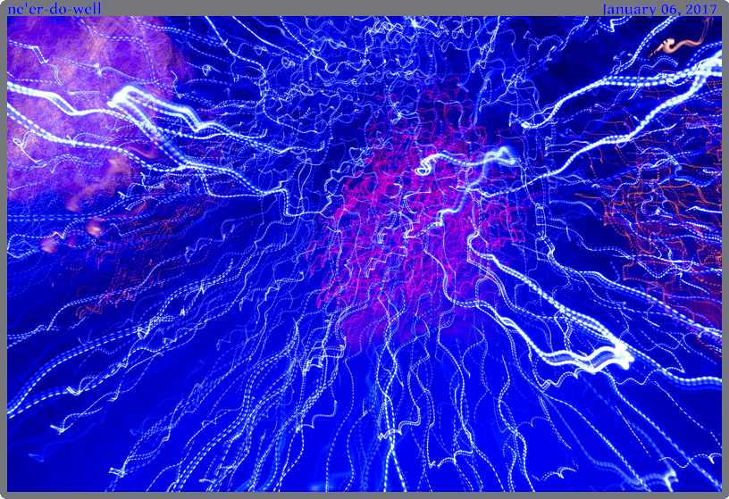 ne'er-do-well, taken 2017-01-06 || Canon Canon EOS 6D | 24mm | 2s @ f/16