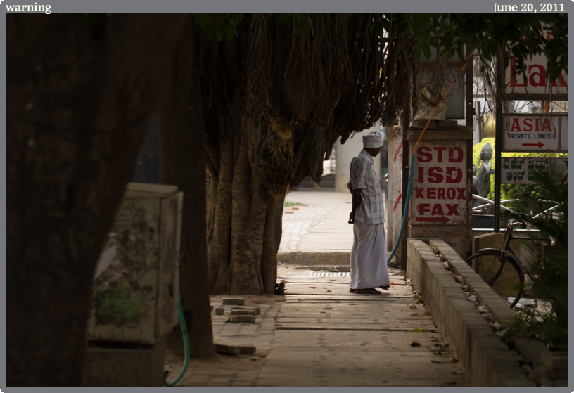 warning, taken 2011-06-20 || Canon Canon EOS REBEL T2i | 100mm | 1/50s @ f/2.8