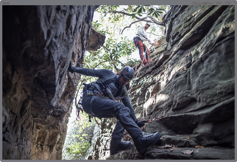 hot, taken 2017-12-02 || Canon Canon EOS 6D | 24mm | 1/125s @ f/1.4
